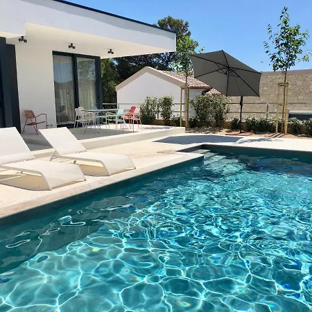 Sunny Garden Villa *